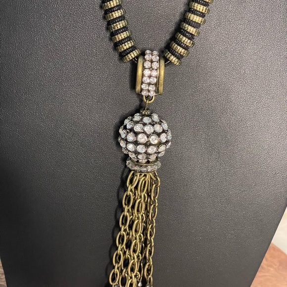 🔥 NWT Chico's Black and Gold rhinestone Necklace - Picture 2 of 12